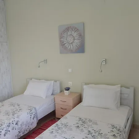 Katerina's * Mesongí